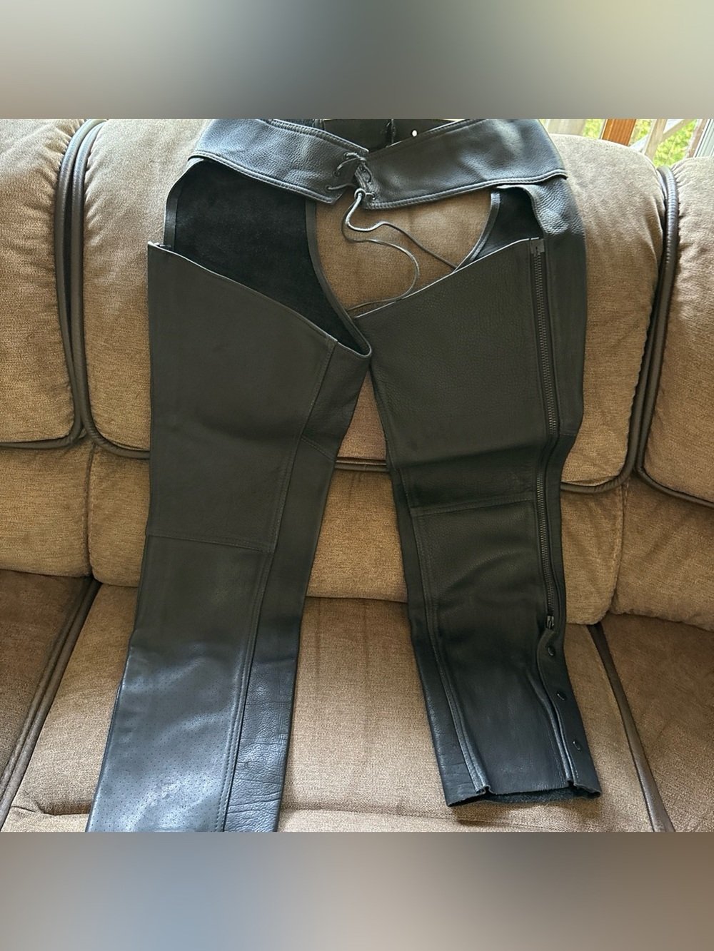 Mens Large Art's Cow Parts Vtg USA Made Leather Black Motorcycle Riding Chaps